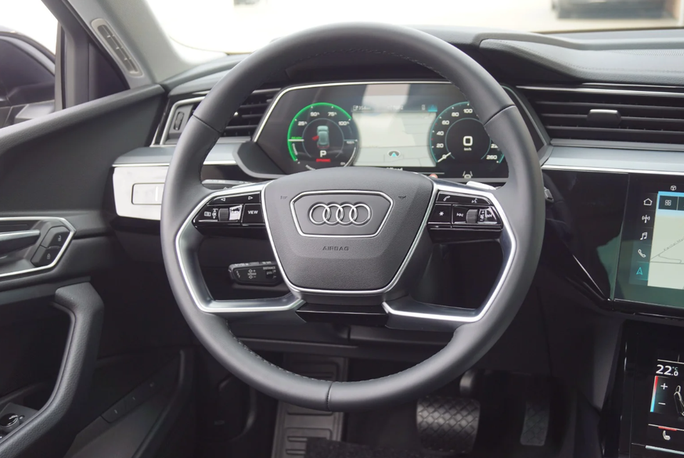 Audi e-tron 55 Advanced quattro 5d