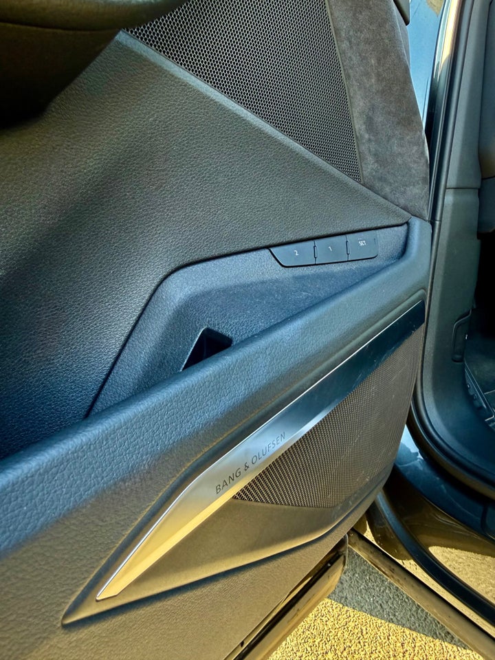 Audi e-tron 55 S-line quattro 5d