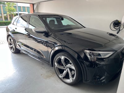 Audi e-tron S  quattro 5d