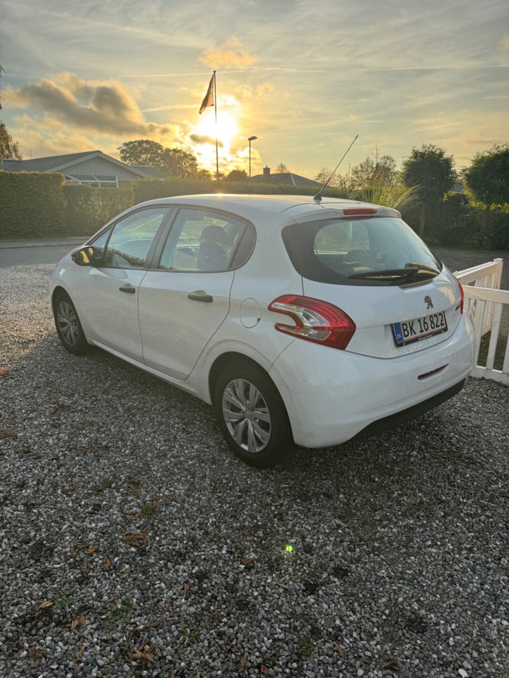Peugeot 208 1,0 VTi Active 5d