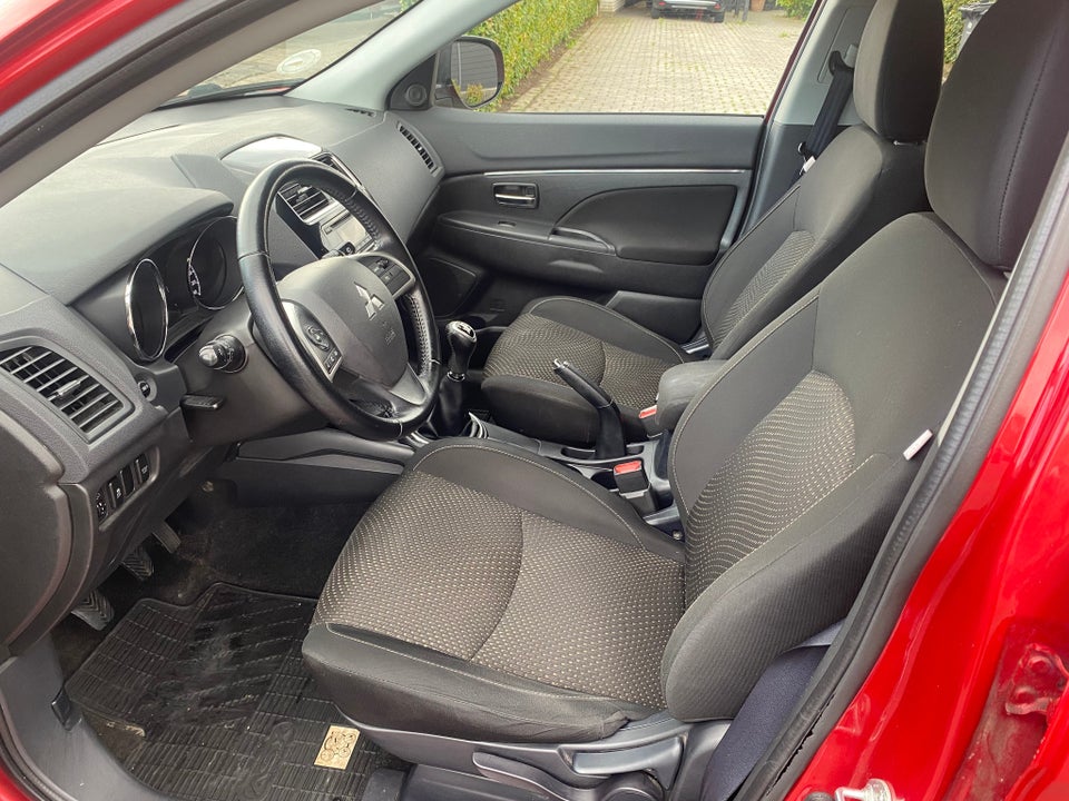 Mitsubishi ASX 1,6 Invite 5d