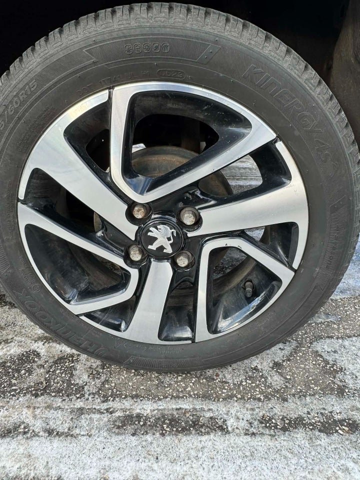 Peugeot 108 1,0 e-VTi 72 Allure+ 5d