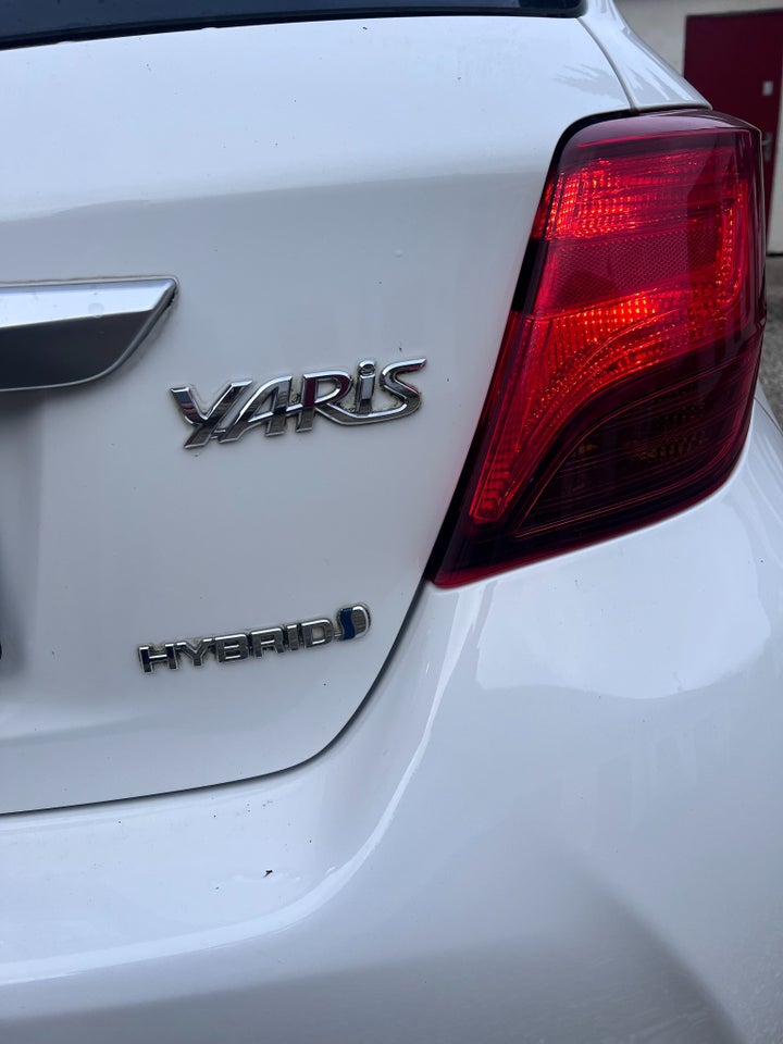 Toyota Yaris 1,5 Hybrid H1 e-CVT 5d