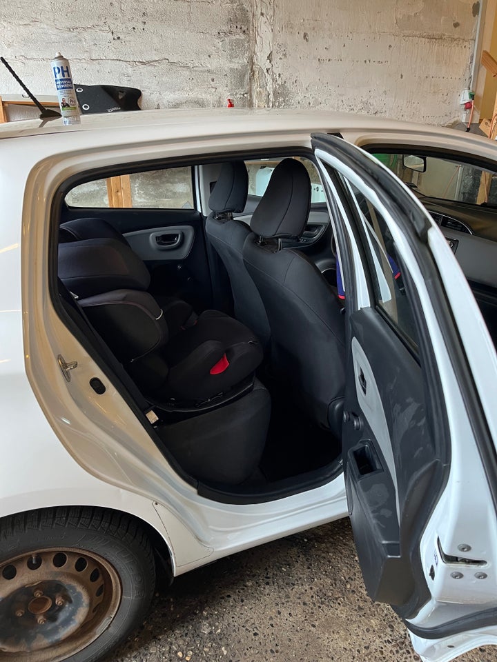 Toyota Yaris 1,0 VVT-i T1 5d