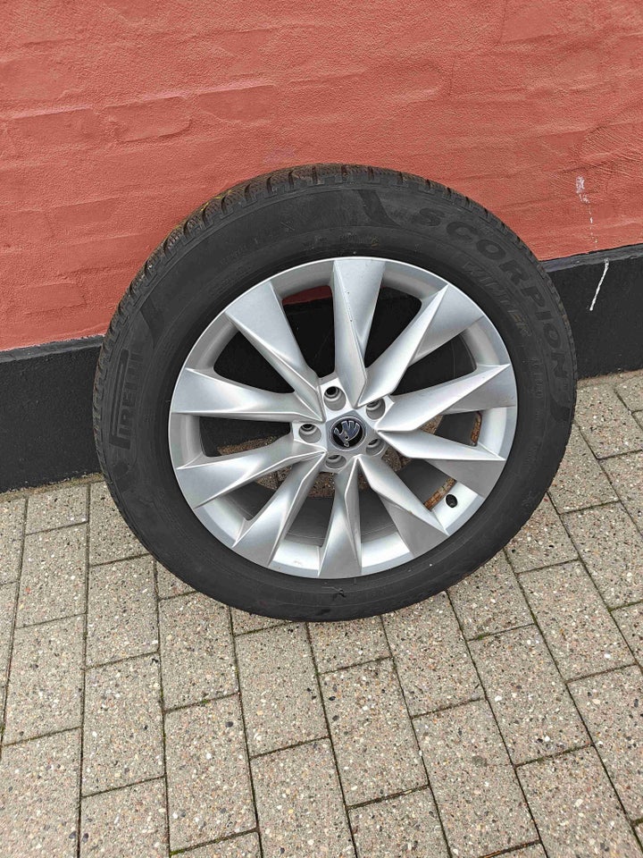 Skoda Enyaq 80 iV 5d