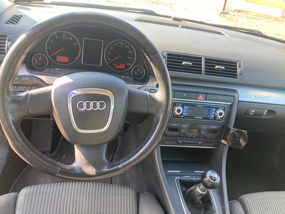 Audi A4 1,8 T 163 Avant quattro 5d
