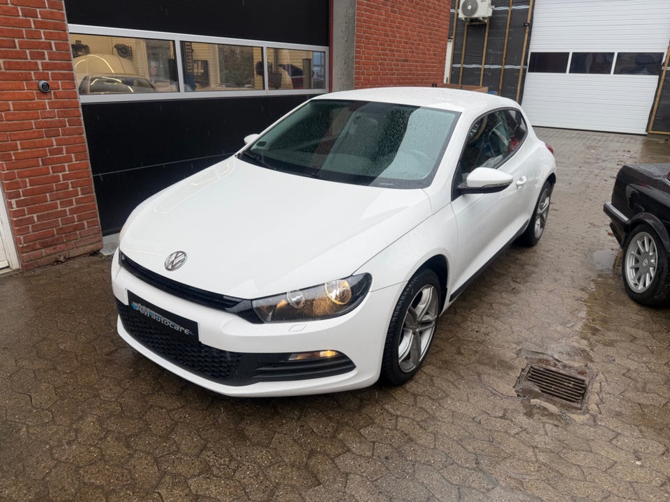 VW Scirocco 2,0 TDi 140 Sport DSG 3d