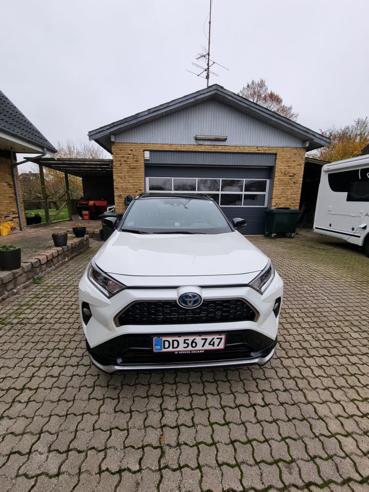 Toyota RAV4 2,5 Plug-in Hybrid H3 Executive AWD-i 5d