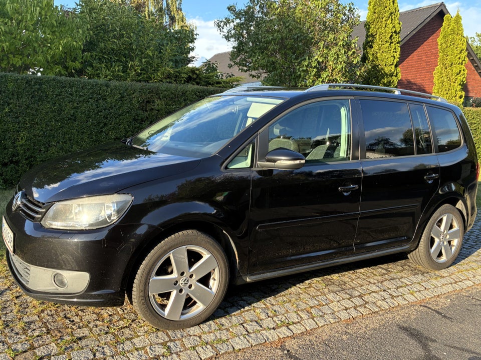 VW Touran 1,6 TDi 105 Trendline DSG 7prs 5d