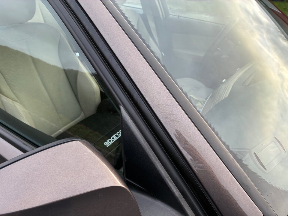 BMW 320i 2,0 Modern Line aut. 4d