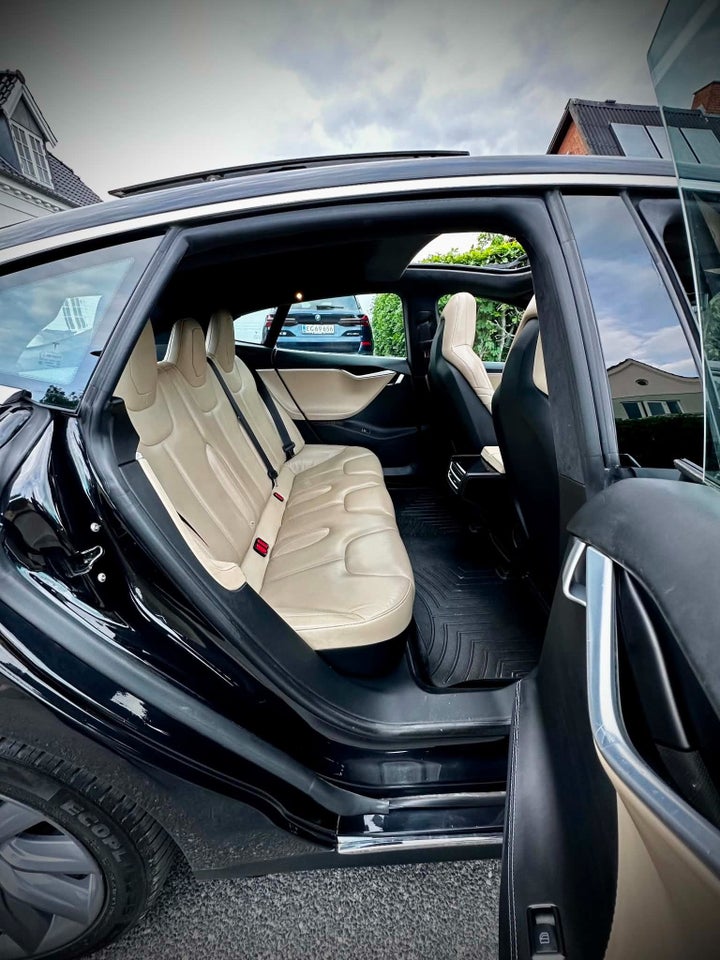Tesla Model S P90D 5d