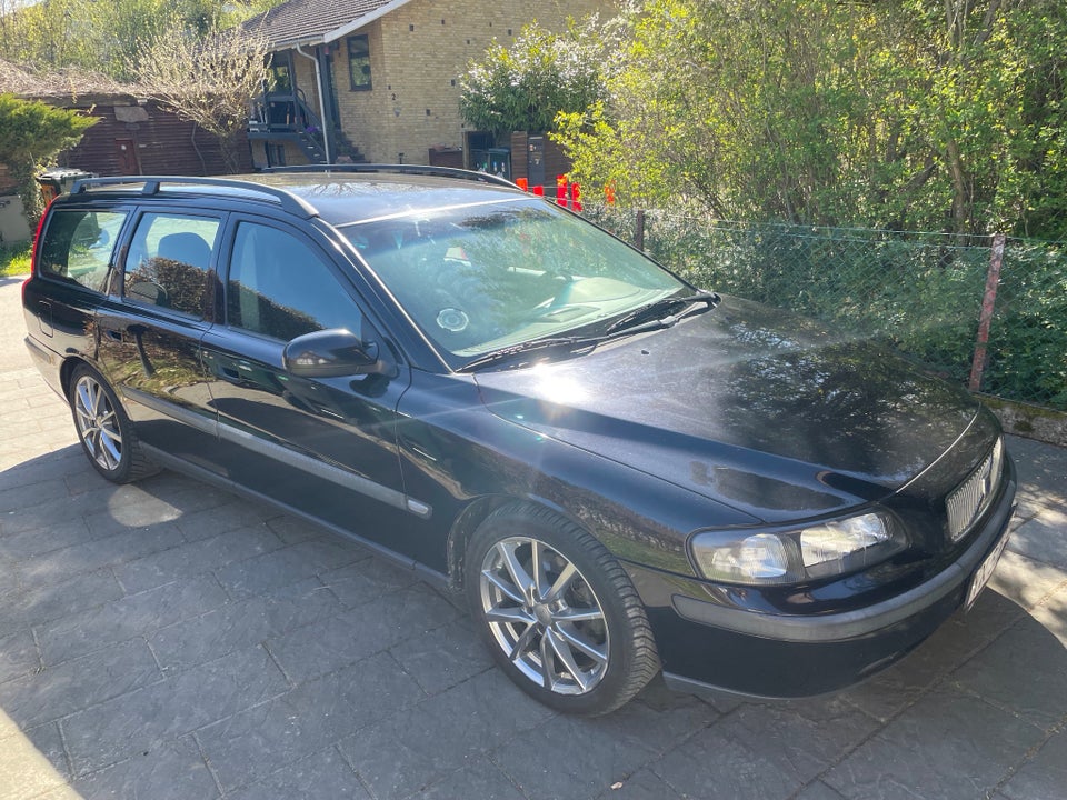 Volvo V70 2,4 T5 aut. 5d
