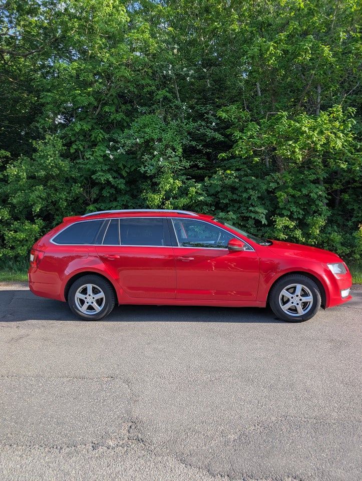 Skoda Octavia 1,2 TSi 105 Elegance Combi DSG 5d
