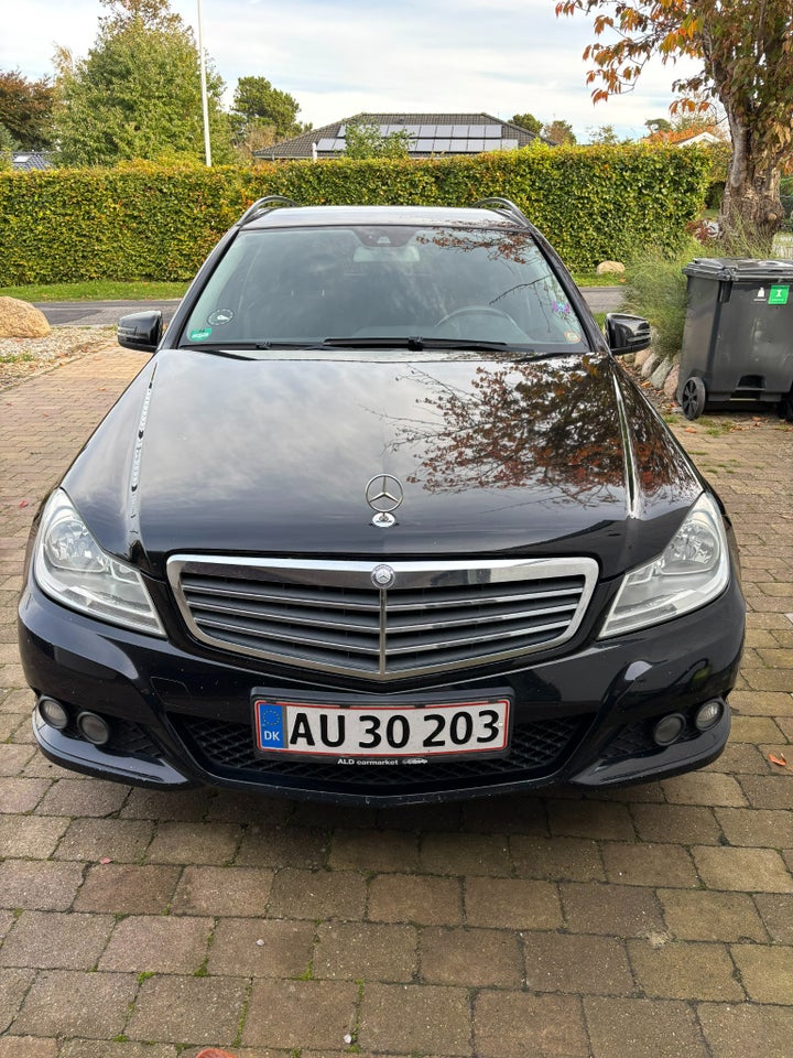 Mercedes C220 2,2 CDi stc. BE 5d