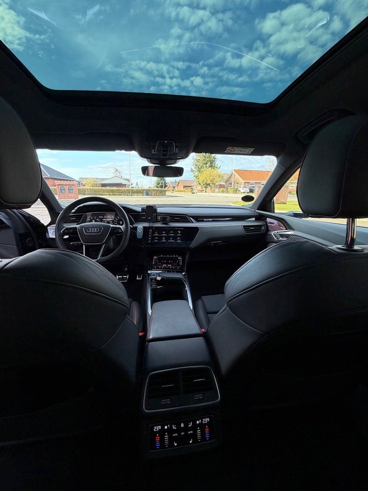 Audi Q8 e-tron 55 S-line Sportback quattro 5d