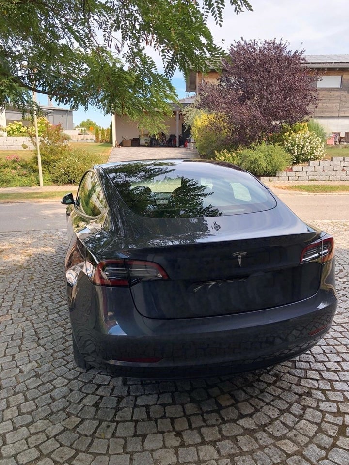 Tesla Model 3 RWD 4d