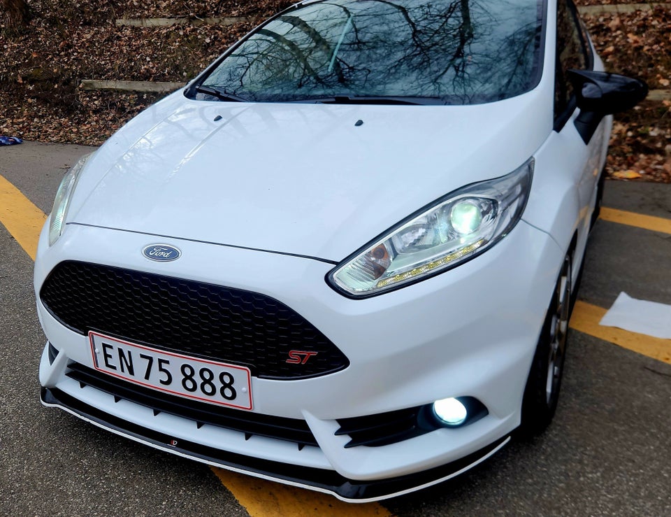 Ford Fiesta 1,6 SCTi 182 ST2 3d
