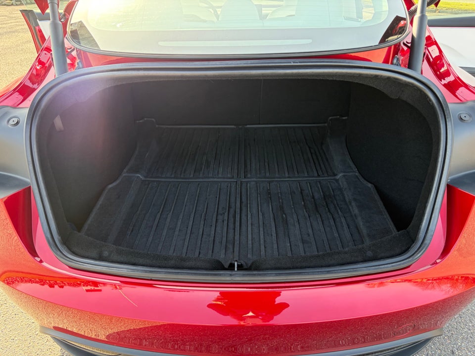 Tesla Model 3 RWD 4d