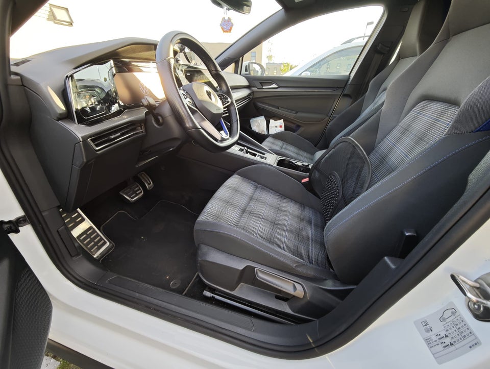 VW Golf VIII 1,4 GTE DSG 5d