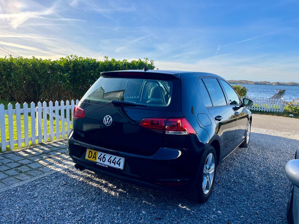 VW Golf VII 2,0 TDi 150 Highline Variant DSG BMT Van 5d