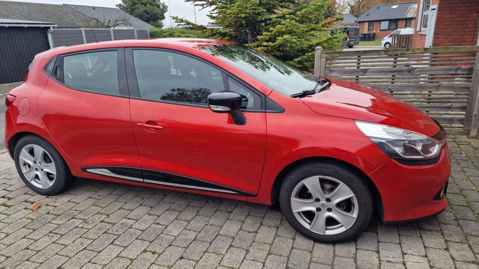 Renault Clio IV 0,9 TCe 90 Expression 5d