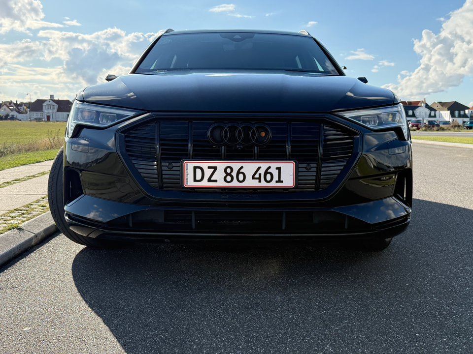 Audi e-tron 55 S-line quattro 5d