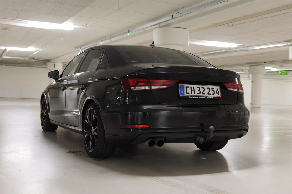 Audi A3 1,8 TFSi 180 Ambiente 4d