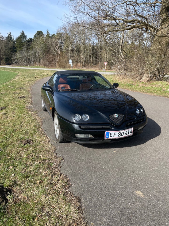 Alfa Romeo Spider 2,0 TS 16V 2d