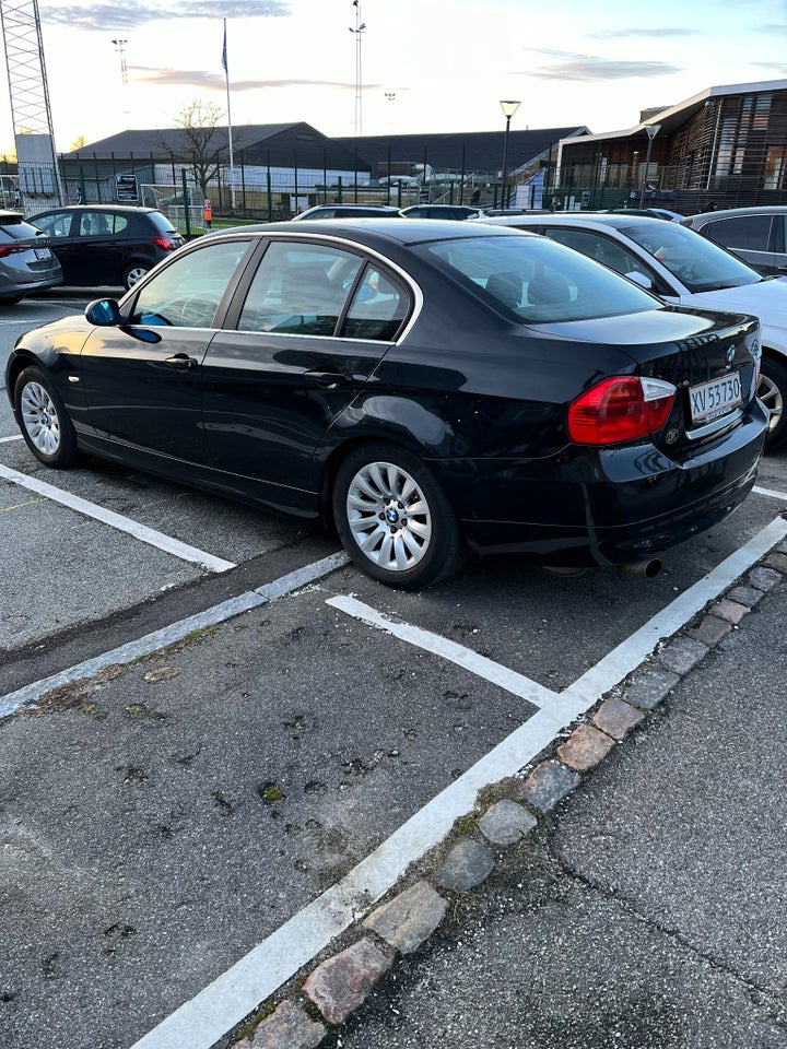 BMW 318i 2,0  4d