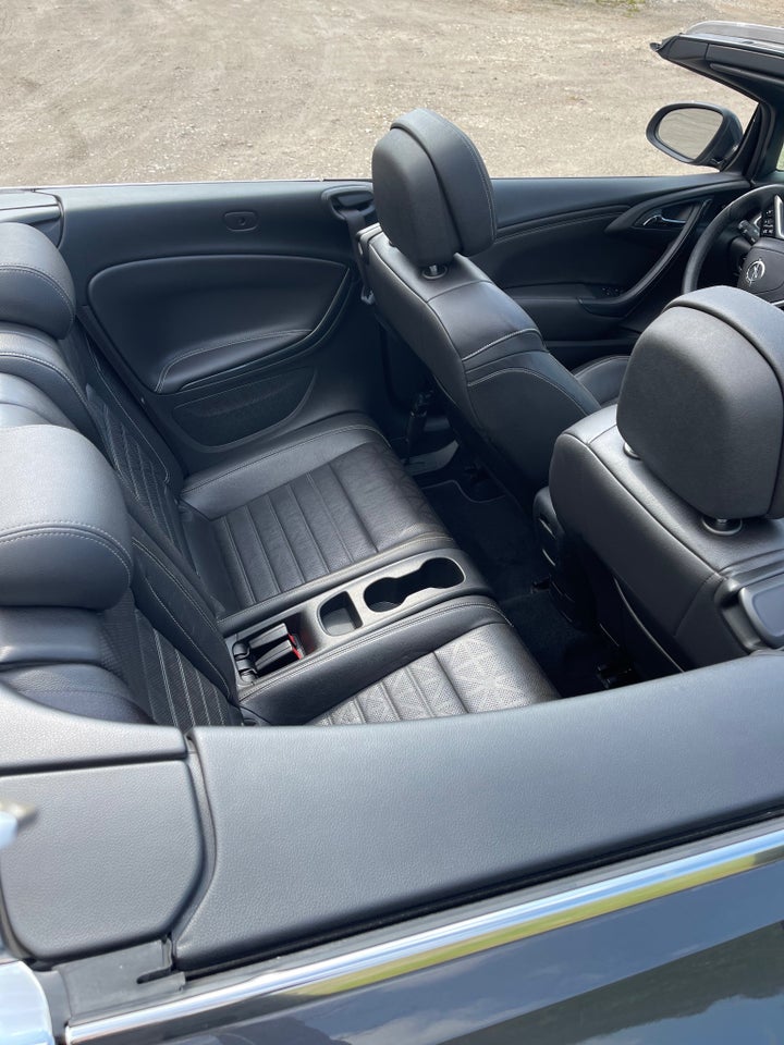 Opel Cascada 1,6 T 170 Cosmo aut. 2d