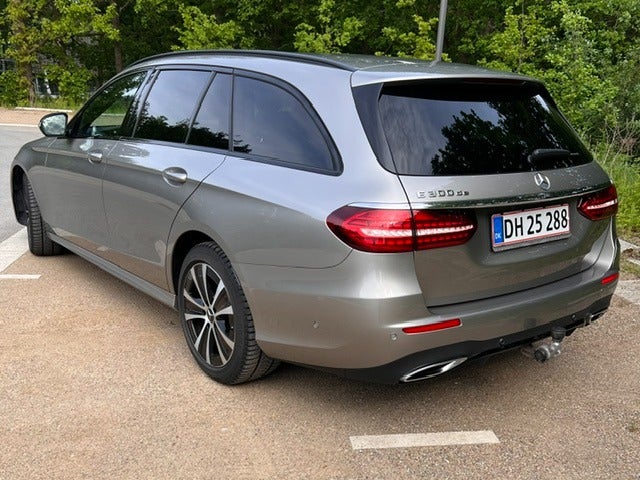 Mercedes E300 de 2,0 AMG Line stc. aut. 5d