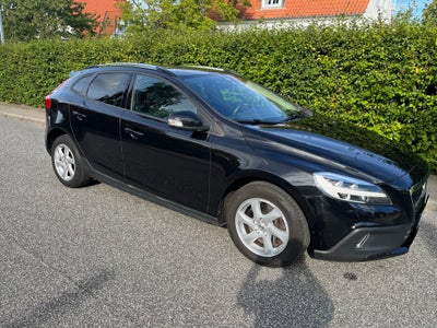 Volvo V40 CC 1,5 T3 152 Momentum aut. 5d