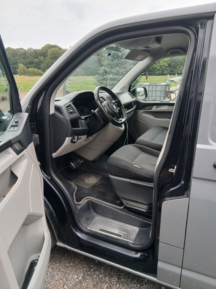 VW Transporter 2,0 TDi 150 Kassevogn DSG lang