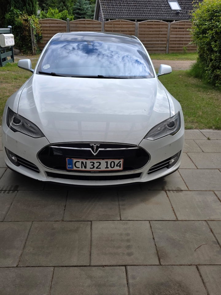Tesla Model S P90D 5d