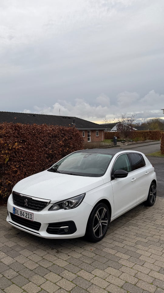 Peugeot 308 1,6 BlueHDi 120 Allure Sky 5d