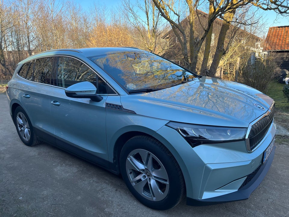 Skoda Enyaq 60 iV Plus Lodge 5d