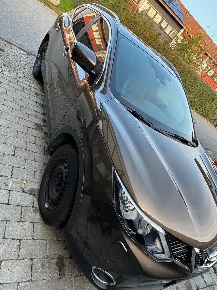 Nissan Qashqai 1,2 Dig-T 115 N-Vision 5d