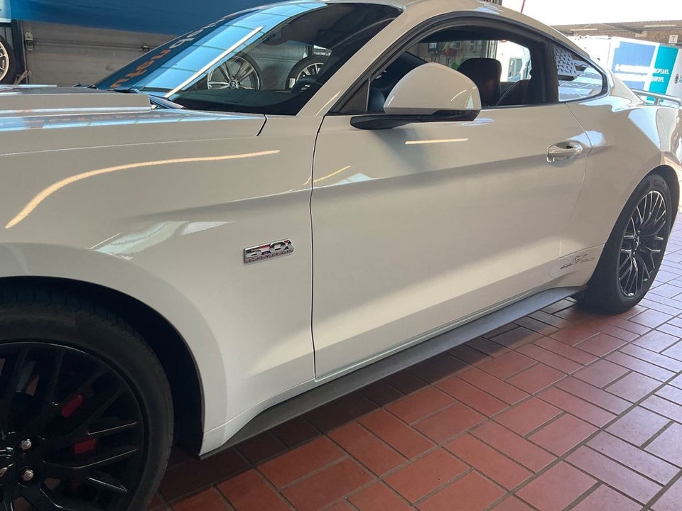 Ford Mustang 5,0 V8 GT Fastback 2d