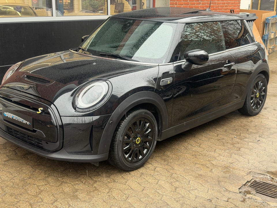 MINI Cooper SE Maximise 3d