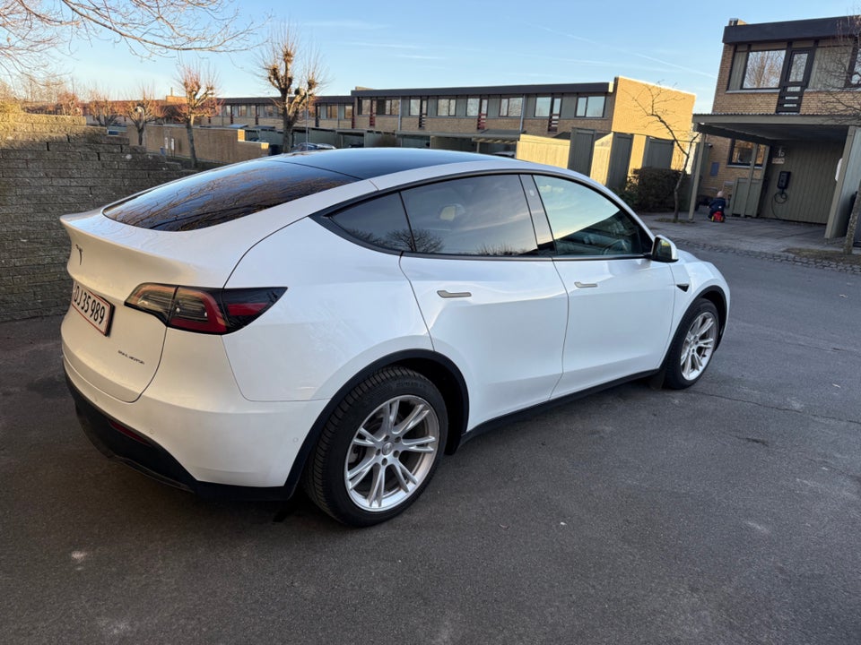 Tesla Model Y Long Range AWD 5d