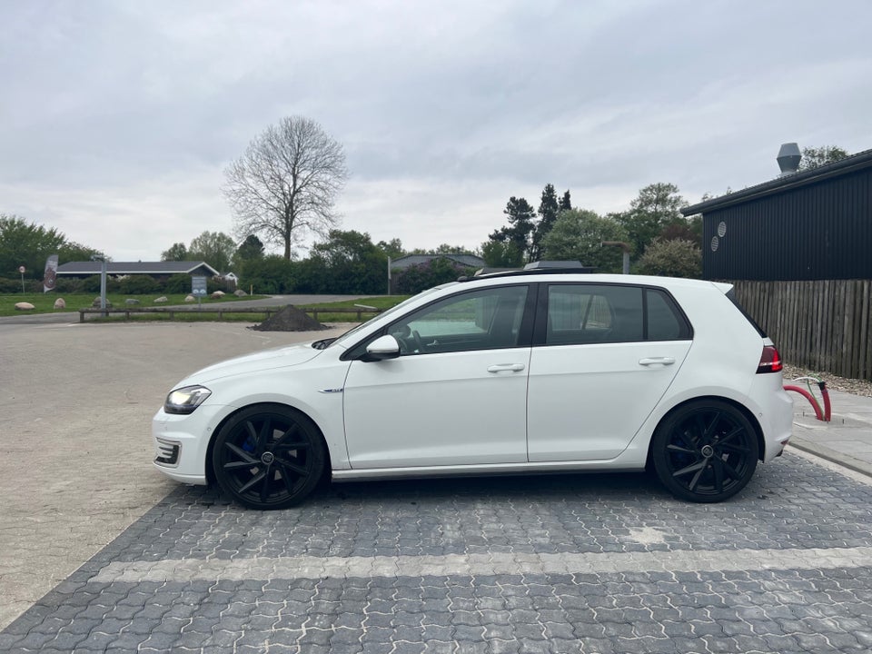 VW Golf VII 1,4 GTE DSG 5d