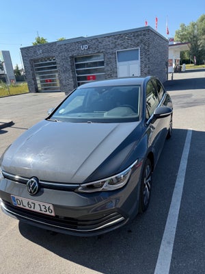 VW Golf VIII 1,4 eHybrid DSG 5d