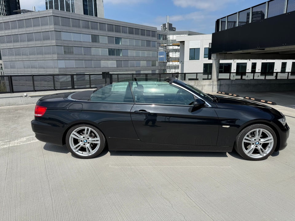 BMW 320i 2,0 Cabriolet 2d