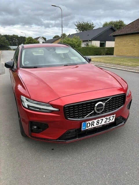 Volvo V60 2,0 B4 197 Ultimate Dark aut. 5d