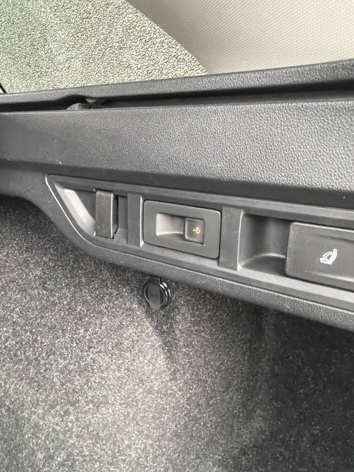 Skoda Octavia 2,0 TDi 150 Business Executive Combi DSG 5d