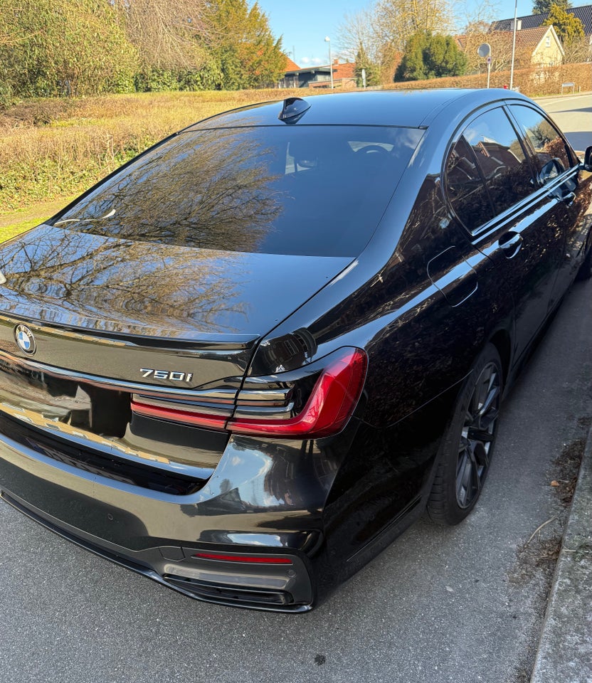 BMW 750i 4,4 xDrive aut. 4d
