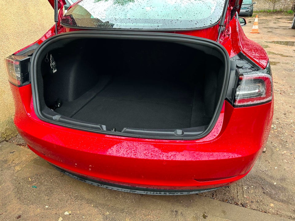 Tesla Model 3 Long Range AWD 4d