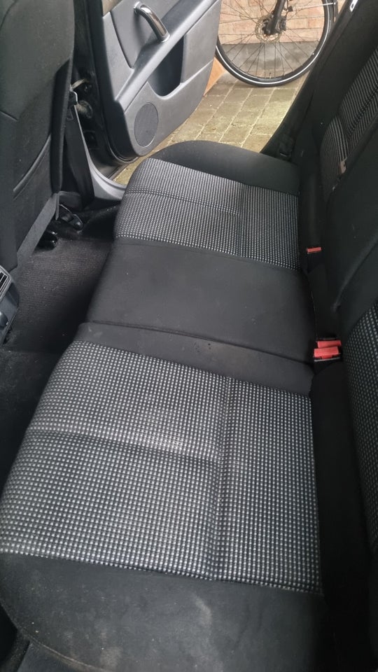 Peugeot 407 2,0 HDi 140 Premium 4d