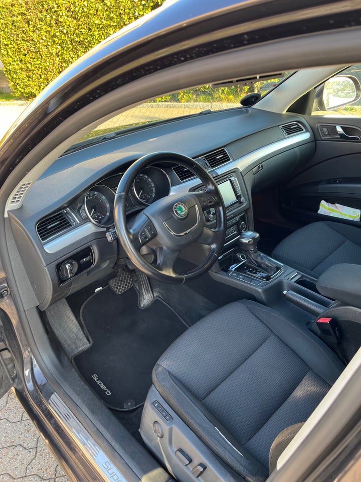 Skoda Superb 1,8 TSi 160 Elegance Combi DSG 5d