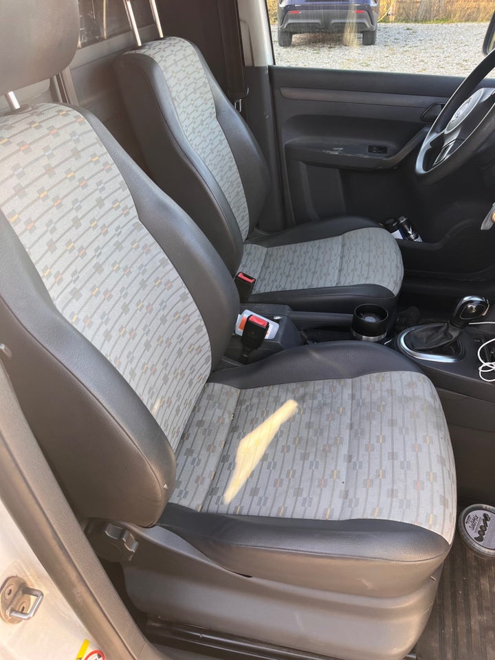 VW Caddy Maxi 1,6 TDi 102 DSG BMT Van 4d